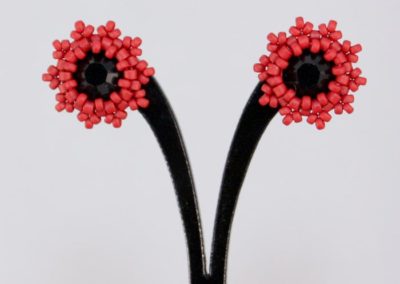 pendientes hydra en rojo y negro